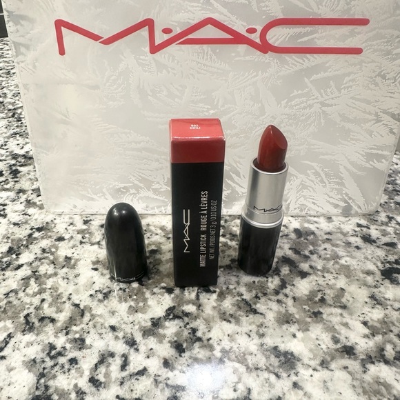 MAC Matte Lipstick CHILI - Picture 2 of 3